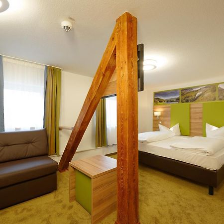 Hotel Zur Post Лайпгайм Екстер'єр фото